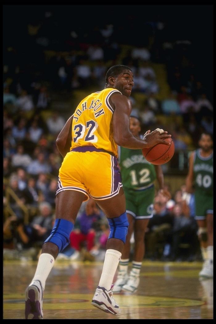 他又在中圈 他又在中圈