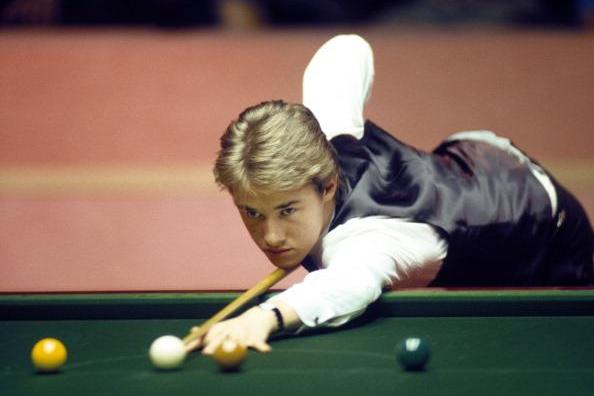 边路回追被 边路回追被